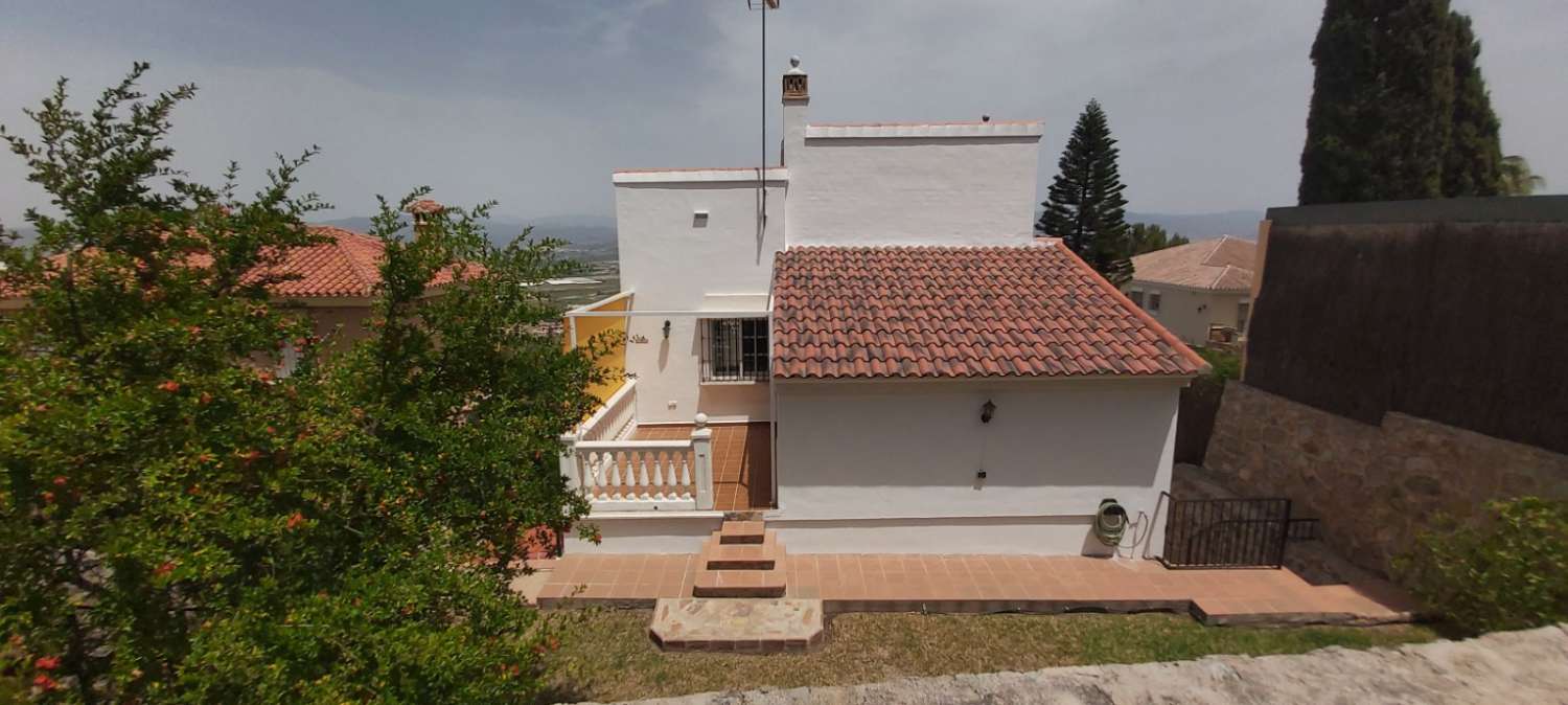 Villa with views in El Lagar area