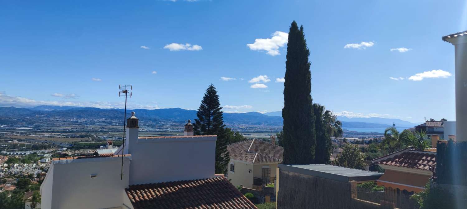 Villa with views in El Lagar area