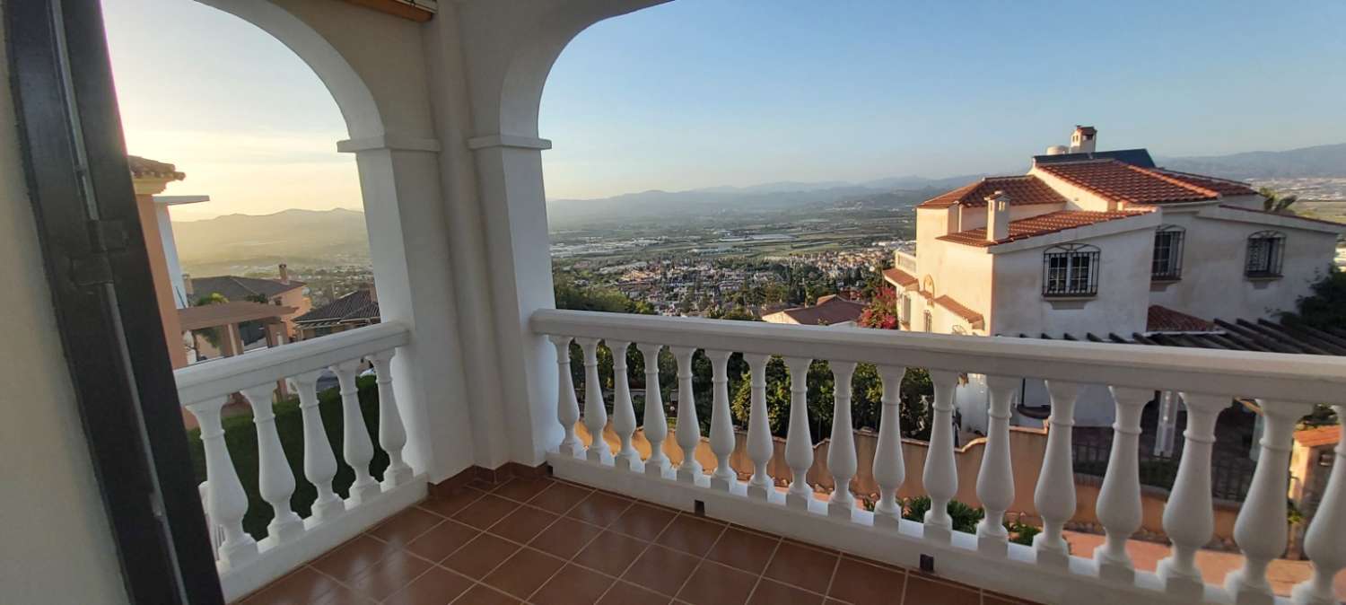 Villa with views in El Lagar area